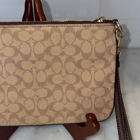 Coach Wristlet Bag Purse Jacquard Signature Logo Canvas Large Wristlet - Picture 6 of 15